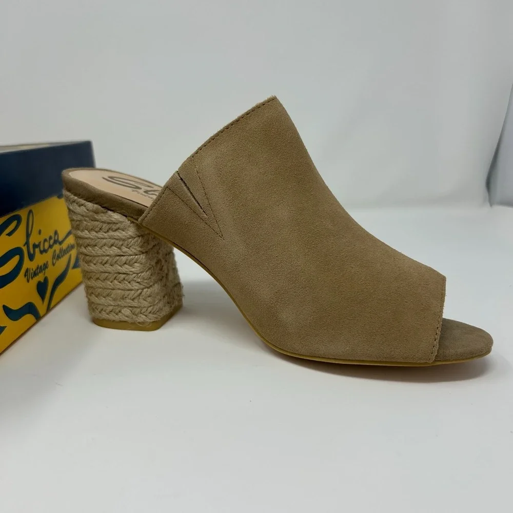 Sbicca Vintage Collection Helena Women 9 Sandal Natural Suede Block Heel Slip On